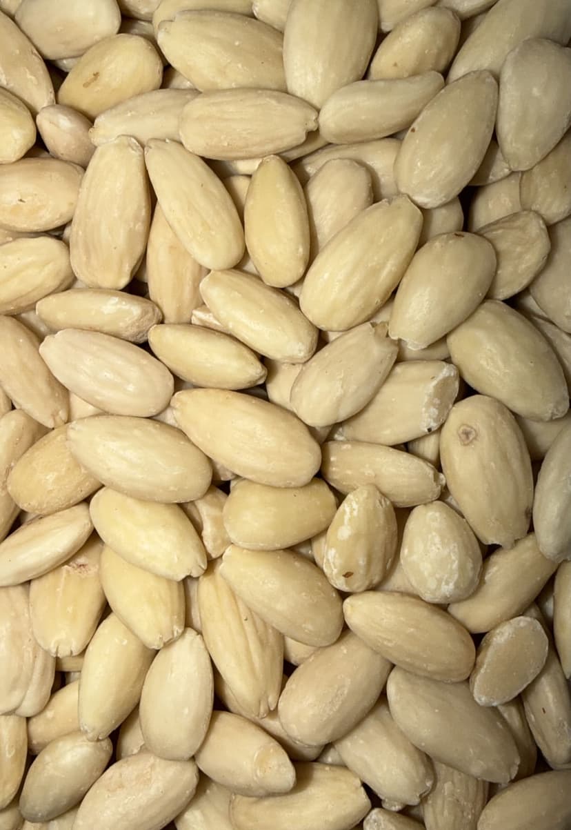 Raw Almond Skin Less